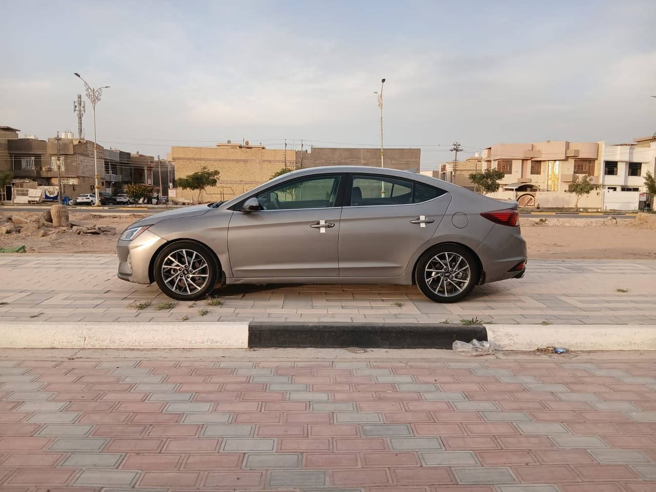 سلام. عليكم. للبيع. هونداي. النترا. موديل 2020 وارد. امريكي. صور. الحادث. مرفقه. بل. منشور. الموصفات. لمتدد  ماشيه 90مايل محرك 2000دوش بصمه بيبان +تشغيل رادار امامي. حساسات. خلفي شاشه. كبيره. كار بلي كامره. دواره. تحديد مسار توقف. ذاتي داخل. جلد. فول. كهرباء لايت. فول LED رقم. اربيل. جديد سنويه. الغايه. 2030 سياره. جديده. وجاهزه. من. كلشي. ومابيه. اي نقص. السعر (118) الستفسار اتصل. /*********** عنوان سياره كربلاء المقدسه اخوان بيع فقط
