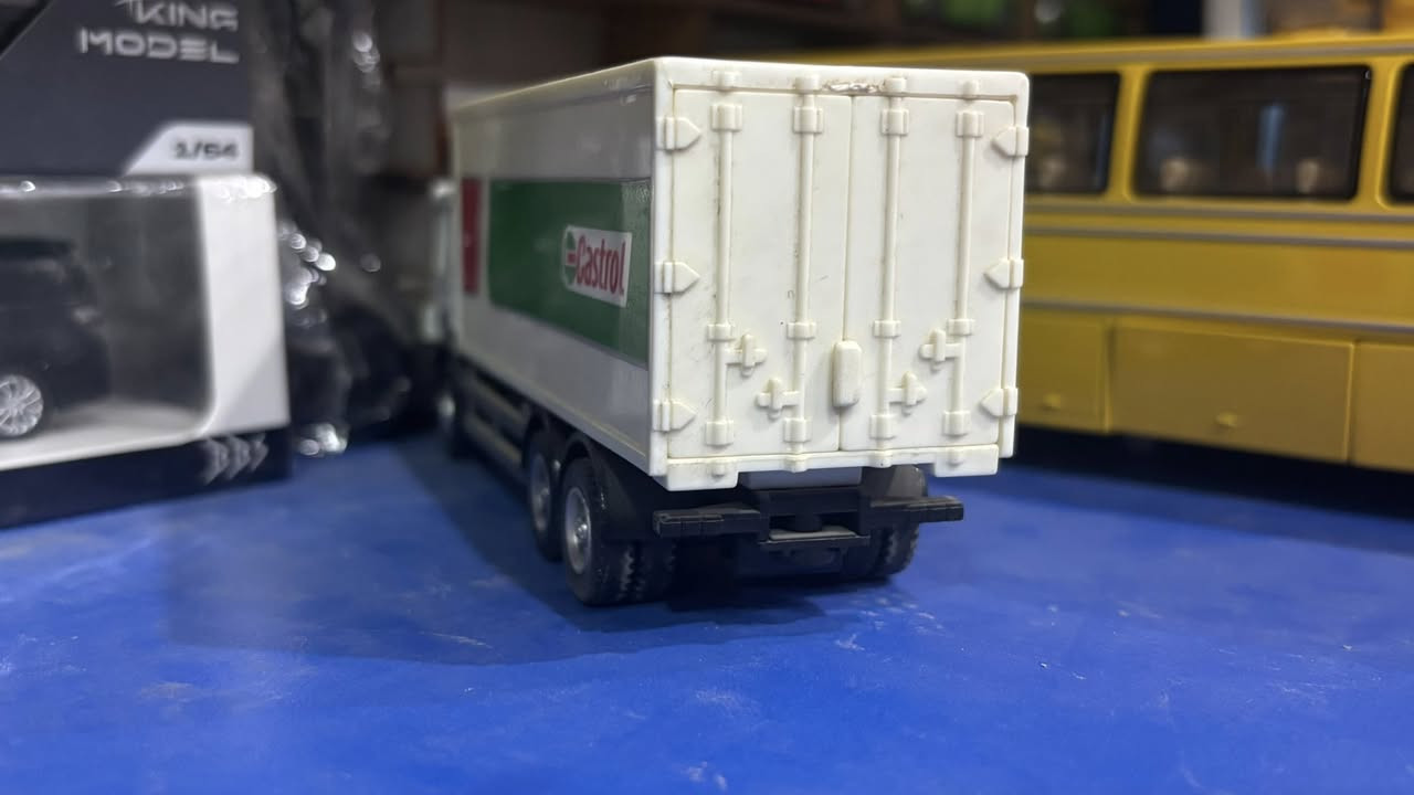 Scania بومة 🦉 

الحجم 1:60

السعر 13  الف ونصف فقط 🔥 

يتوفر توصيل لجميع محافظات العراق 🤩💙

 📍العنوان / شارع فلسطين - خلف المستشفى العالمي 
مكتبة الأمين للحجز و الاستفسار على الرقم او مراسلة الصفحة ***********
#مصغرات #سيارات_مصغرة #بغداد
