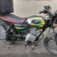 بوكسر كامله مكمله للبيع مرقمه وسنويه باسمي لي حاب يتفضل وتساب واني بخد...