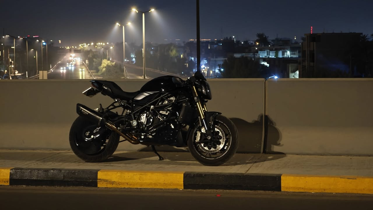 بنلي 752s

رقم وسنوية باسمي بغداد ماشي 4300 قابل للزيادة

اديرلها دهن موتل وبانزين محسن فقط

مكينة cross plane parallel twin 754cc

فجوج وعنبارات برمبو امامي خلفي بلادي

الدراجة ما بيها شي ستوك كلشي بيها مزود من الالف للياء 
تزوديات المكينة

1- عقل كامل مبرمج (العقل الاصلي موجود)

2- نزولات تزويد 12 فتحة

3- مجاول تزويد

4- بلكات ايريدوم

5- اكزوز هدرز سستم كامل مع مفلر كاربون فايبر

باقي التزويدات

1- ستيرن بطح رياضي

2- مري كرون جانبية

3- قبغ كلج شفاف

4- عضمات كلج وبريك قابلة للتعيار

5- كفر ويل خلفي تصنيع خاص

6- كت فندر المنيتر مع اشاير بلادية

7- حاضن مكينة

8- درع كراش بار

9- لزكة شاشة اصلية

10- شمسية شاشة

11- سلايدرات اكسل امامي خلفي

12- درع راديتر مشبج

13- قبضات ايد خلفية CNC 
14- تسكيرات مري

15- كفر واتر بمب CNC 

16- سويج تزويد CNC 

17- بطارية BS ليثيوم

الدراجة عبارة عن تحفة فنية مصروف عليها اكثر من فلوسها واشتريتها على ايدي زيرو يعني اني المالك الاول وشكلها كشخة ماكو مثله بالشارع

الي عباله التزويدات هاي كلها بسبب حادث وصلحت اكدر اشوفه الغراض البلادية مال دراجة كلها يمي جفية وحدة ما جافية لكن الغراض ما انطيها وياها

الدراجة اول ما اشتريتها من الشركة جان لون التانكي والجاملغ ابيض والتانكي جانت بيه طعجة صغيرة مال تحميل.
 وكصيتلها تانكي وجاملغ لون اسود لان اصلا سنويتها تقرى اسود ملون يعني ما صلحت بدلت تانكي كامل والتانكي الاصلي تاخذه وياها

اما بالنسبة للكرون التزويد الي ببعض الصور فانكسرت ومنتظر تخم جديد قريباً يوصل تحب تشده تحب تبيعه على راحتك لكن هو يجي وياها

السعر 19,500,000 دينار عراقي


**إذا كنت صاحب هذا الإعلان وتريد حذفه لأي سبب، رجاءا أرسل رسالة إلى الدعم الفني**