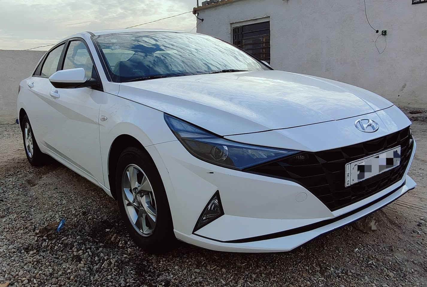 النترا 2023 خليجي
كفاله عامه من الضربه والصبغ والتبديل 
رقم مثنى دولي معوقين وكاله عامه ب اسم المشتري
 مواصفات شاشه كامره دواره حساسات خلفيه كشنات عسلي حضن تبريد خلفي
 السعر 165 وبيها مجال للشراي 
مكينه 1600 ماشيه 67 ع وضع الشركه
رقم الهاتف ***********
مكان ناصريه مركز
