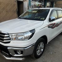 هايلوكس 2022 • ٧٠٠٠٠ كم • بصمة وحساسات