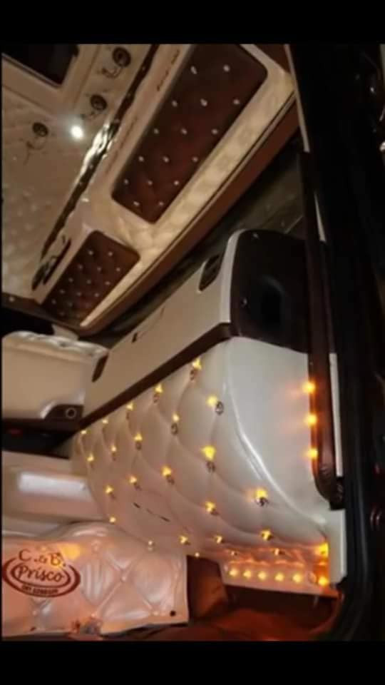 السلام عليكم من اعمال المسعودي متوفره كافة الألوان واالنقشات والتحديثات حسب الطلب العنوان بغداد تقاطع النهروان باتجاه السايدين مسافة 10كيلو  مثل ما واعدتكم  تخفيض  أسعاري  200 دولار على كافة السيارات  من أسعاري القديمه ***********
