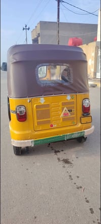 تكتك للبيع موديل 20وراق صواليه شرط سعر 4000وبيه مجال07826044613