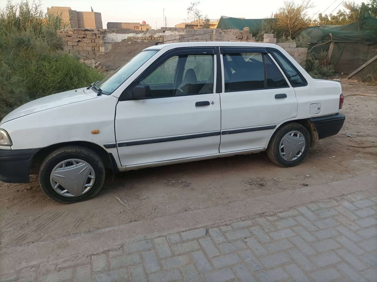 سايبا ٢٠١٢
رقم قادسية انكليزي سنوية ٢٠٣٠  هزتها ما ساقطه
مكينه لاستيك ولف 
كير وحدادية وتخم تاير جديده 
تبريد شغال منظومه جديده شادلها 
السياره مكفولة من الضربة القوية بيها بس تلكيط خياسات 
شواصي وبراكيتات نظيفه
السعر ٣١  للبيع والمراوس
مكاني الديوانية حي الفرات 
***********
