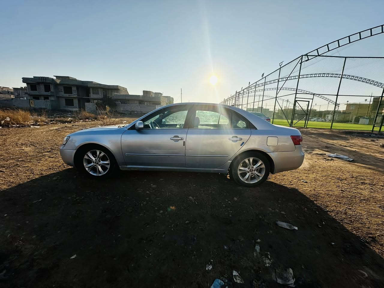 السلام عليكم من رخصة الادمن عدي سوناتا 6 سلندر 2006 رقم بغداد باسمي كير ومحرك جديد وضفيرة وتخم تاير تدفئة وتبريد كلشي بيها شغال من غير نقص عنواني ديالى بعقوبة 
 السعر 88 وبيها مجال حك الجية 
***********
