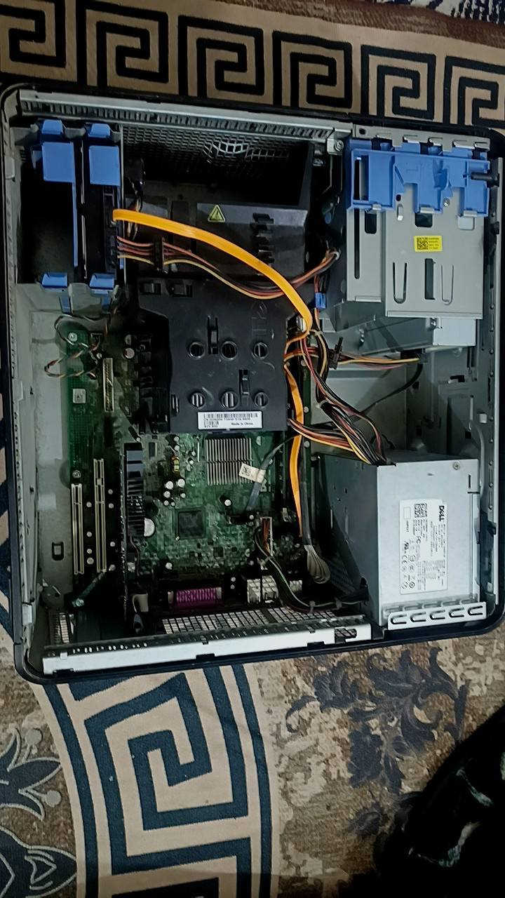 حاسبات مستعمله مع شاشه الحاسبه بدون هارد والحاسبه مع كل ملحقاتها عده الماوس والكيبورد سعر:150 مع شاشه
مواصفات الحاسبه رام4 جيجابايت معالج Core to Duo مع سي دي روم عدد واحد نظام DELL


**إذا كنت صاحب هذا الإعلان وتريد حذفه لأي سبب، رجاءا أرسل رسالة إلى الدعم الفني**