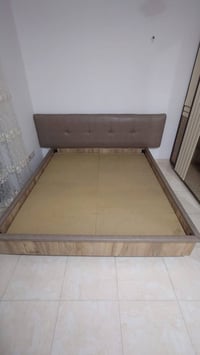 طقم سرير • مستعمل قليل • قابل تفاوض