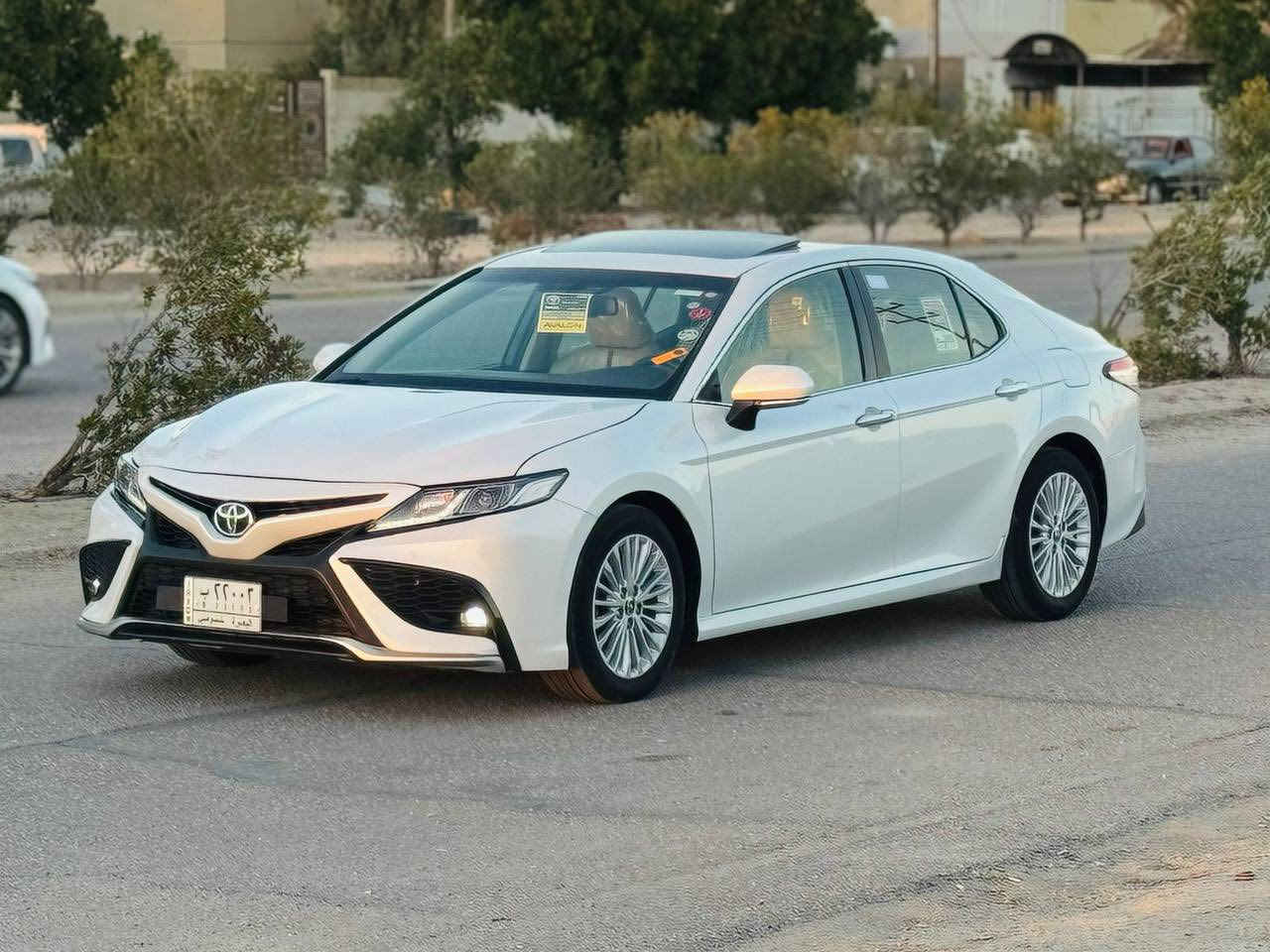 كامري 2019 خليجي GLE فول مواصفات 1/1 
ألون صدفي رقم بصره مميز سنويه 2028 تحويل ثاني يوم بيه قطعتين صبغ بيبان صفحه العبري بدون ضربه اثر شخط بسيط مكينه وكير وحداده تخم تاير اي نقص مابيه ماشيه 108 كم السعر 188$ورقه مجال بسيط 
عنواني البصره ***********
