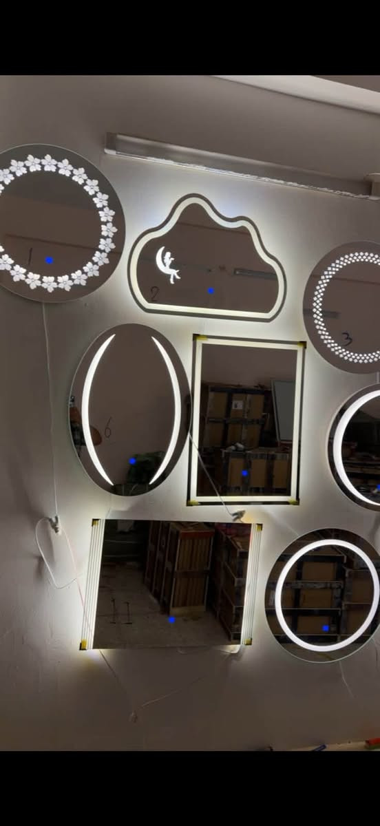 � تصاميم مودرن تناسب جميع الديكورات.
🔹 إضاءة LED قوية وموفرة للطاقة.
🔹 أحجام وأشكال متنوعة حسب الطلب.
🔹 جودة عالية وأسعار منافسة.

💰 الأسعار تبدأ من 25 ألف دينار فقط

📞 للاستفسار والطلب:
***********2

