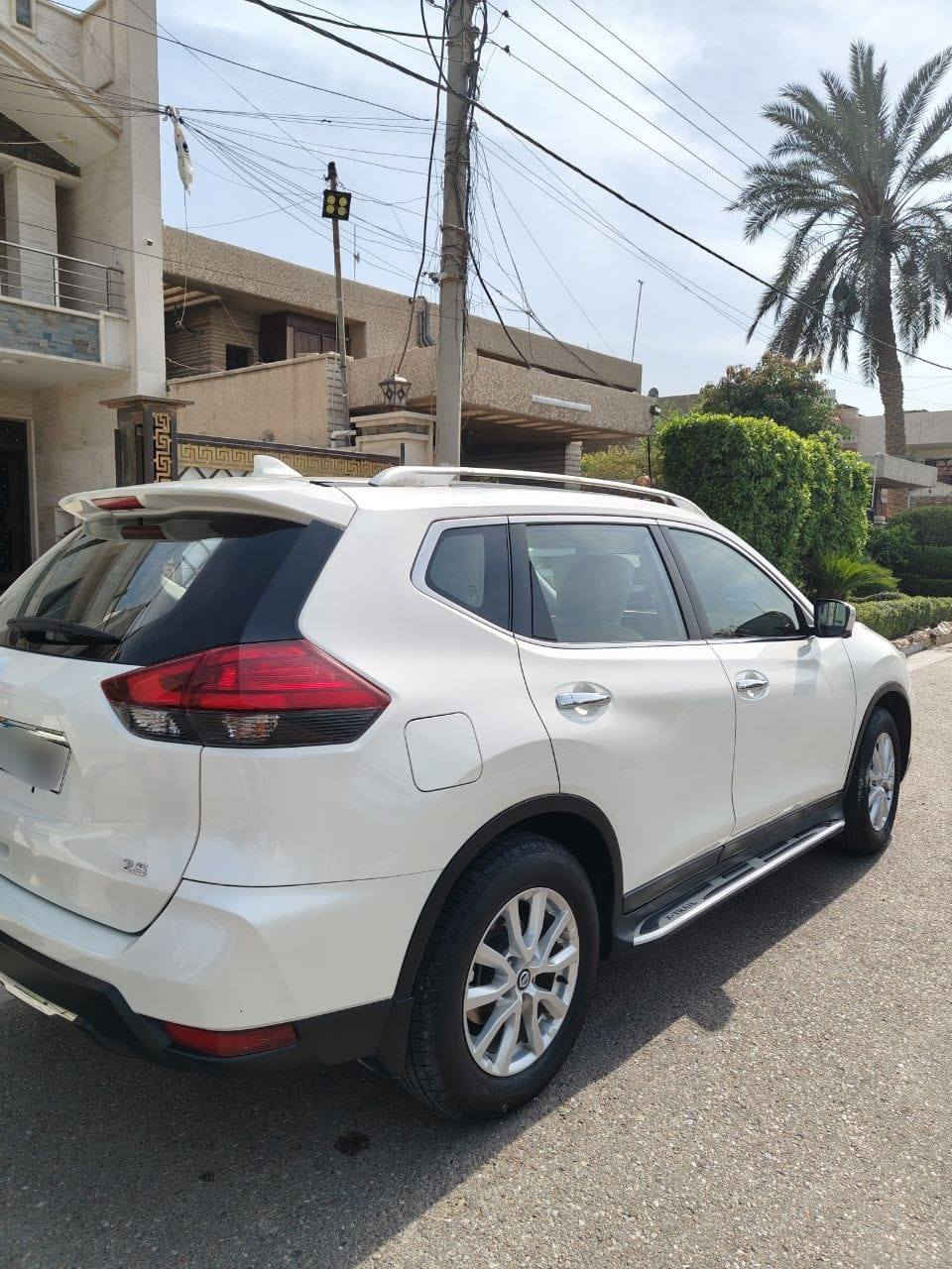 نيسان اكس تريل خليجي موديل 21 ماشية 123 الف كم  مكفولة من الصبغ  محرك 2500 فقط مكانتين بارد بدون صبغ كامرة 360 صدر  وتبريد على وضع الشركة فقط الدسكات مبدلة تخم تأير جديد  مكاني حي الجهاد الأطباء رقم الموبايل *********** باسمي رقم اربيل بغداد, العراق
