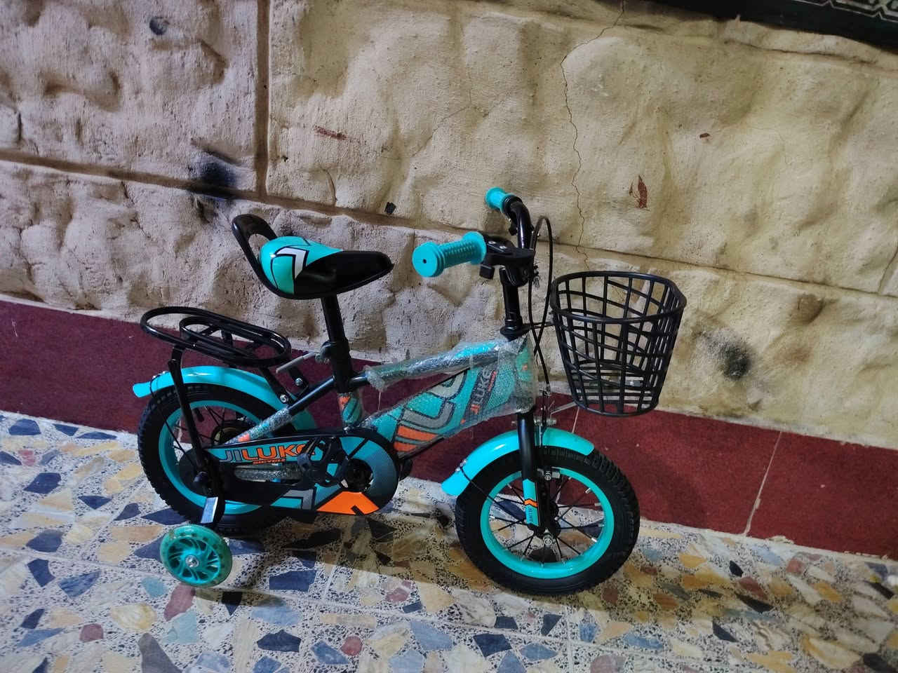 السلام عليكم تم توفر باسكل طفل حجم 12وحجم16بيع جمله فقط العنوان بغداد حي جميلة ***********
