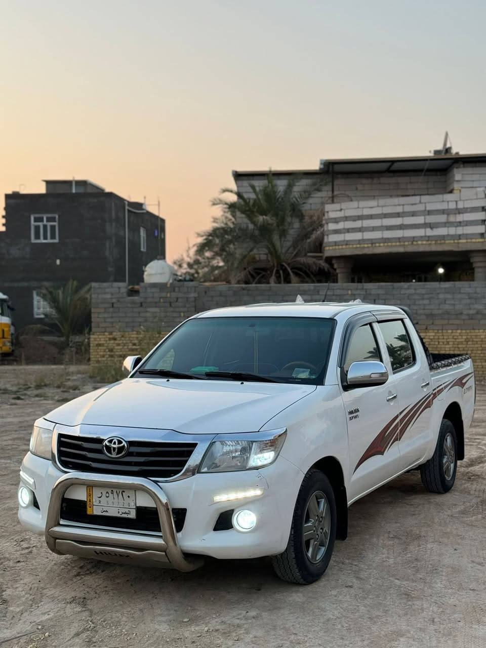 السلام عليكم بيكم هايلوكس موديل 2014اوتو مكفوله من الضربه والصبغ فقط بيها باردات ورصعات مكينه كير خير من الله تبريد تدفئه تخم تاير توه مبدلهن اللوحات الانكليزي باقي بس ع استلام سياره مال جناي السعر 225وبيه مجال المكان البصره قضاء المدينه رقم الهاتف ***********
