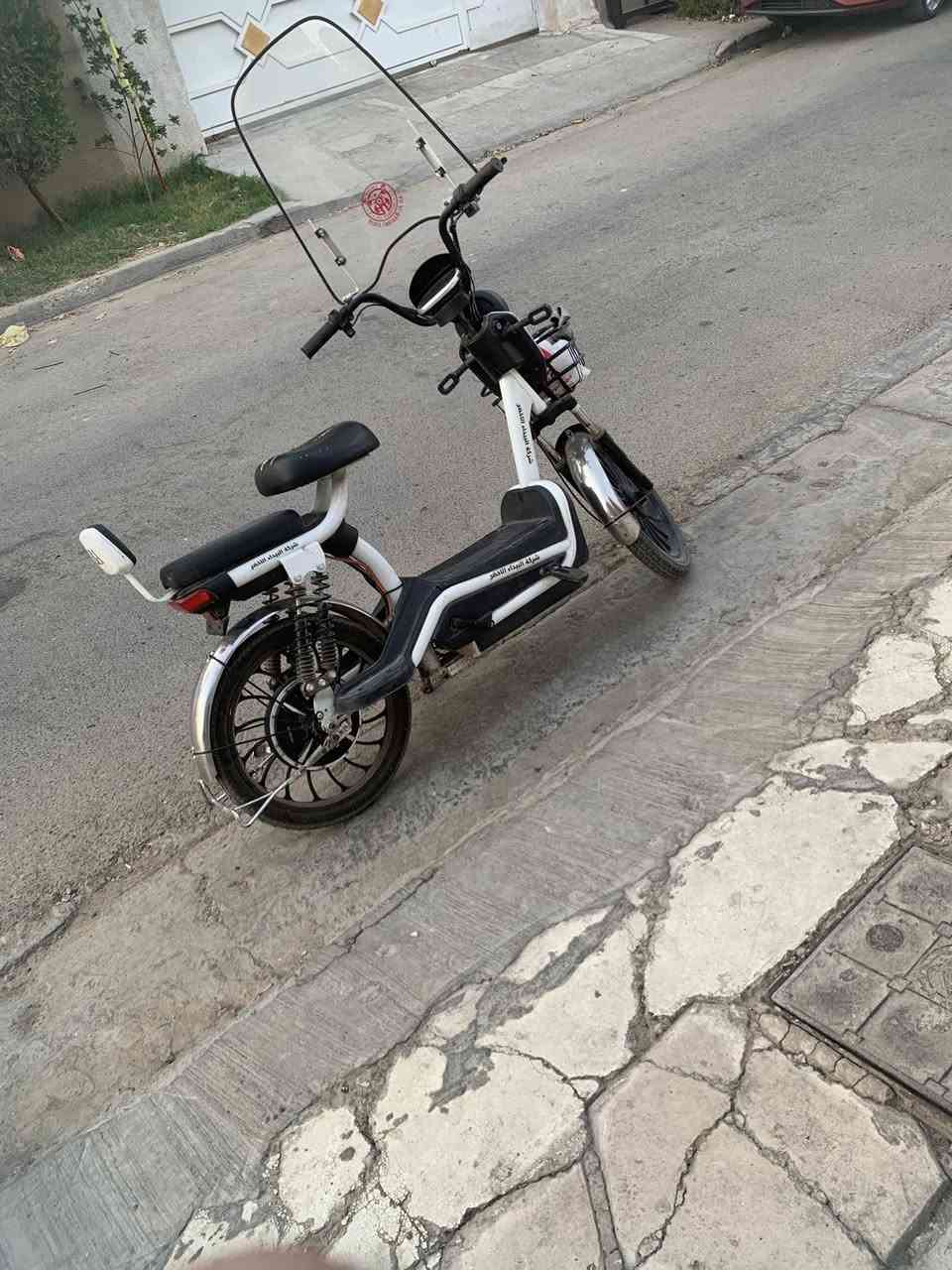 السلام عليكم
٥ بطاريات
٢٥٠ الف فقط
*********** 
واتساب
