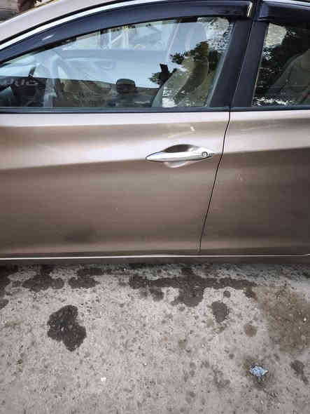 السلام عليكم النترا ٢٠١٦ خليجي رقم بغداد بأسمي
ماشيه ١٦٩ الف كيلو 
الجاملغ عكس السائق مصبوغة وجزء من بنيد ومبين بالصور الصبغ جارد ماله 
بيهه بارد بلباب مالتي ومبين بالصور وتكمه عكس السائق بيهه رصعه هم مبينه بالصور 
السيارة جاهزة مبدل صدر امامي خلفي صار ٣ ايام 
زوج تايرات امامي جديد صار شهرين من بدلته 
تبريد كهربائيات محرك كير شواصي لغود كلهن سليمات 
السعر / 125 وبيهه مجال 
مكان السيارة بغداد حي المعلمين قرب الامين الثانية
للاستفسار الاتصال على الرقم / ***********
