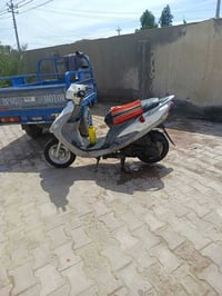 ماكس منغولي للبيع  دراجه نضيفه كهربائيات شغاله  خير من الله  سلف هندر ...