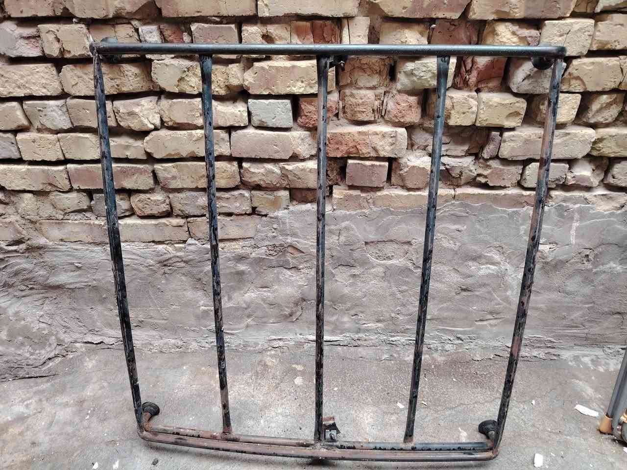 السلام عليكم اغراض اكسنت 2010 سيباية كاملة هيةولاستيكاتهة وقواعدهة ومسجل وايطار ومراية جهة الصدر مسطرة نوزلات كاملة مال مكينة وحساس كرنك اصلي مال مكينة شالعهن من مكينة سيارتي الي يفيدنة  ابيعهن شلع مكاني بغداد الكاظمية ***********
