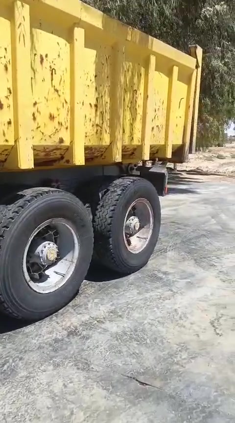 فولفو للبيع جاهزه لشغل سنويه ل28 موديل 81 مصفره كامل تبريد شغال محرك مجفت جديد الانتصال *********** المكان الانبار قضاء القائم
