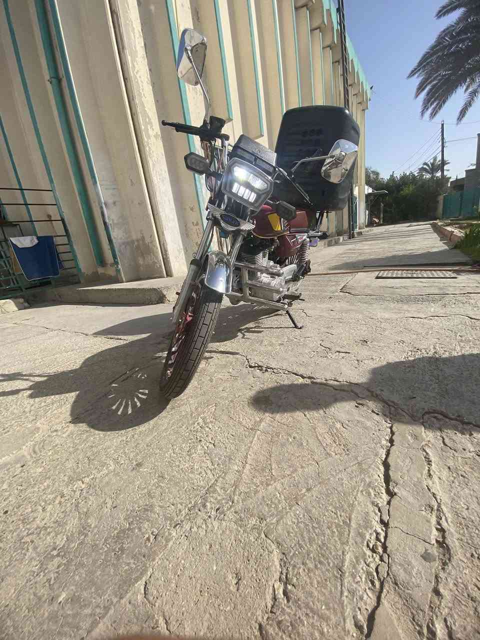 سلام عليكم درجه يراني موديل 2025 درجه مكفوله كفاله عامه وراق جيب فيتر وتعال فحص  درجه خير من الله تاخذه كبل الشارع أخت زيرو مال بيت بس صندوك خلي علمود المسواك كررر درجه جديد كلش حيل نضيفه مكينه 150ccالعنوان بغداد العامريه *********** بس وتساب هذا *********** هذا بس تصال السعر 850 وبيها مجال حك جيه
