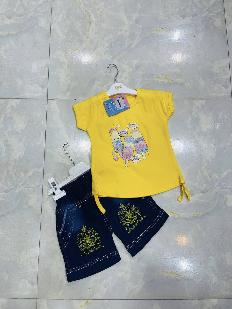 طقم بناتي قطن 

العنوان بآبل الحمزه الغربي بآب القبله مقابل بيت رويعي آهل المفروشات


**إذا كنت صاحب هذا الإعلان وتريد حذفه لأي سبب، رجاءا أرسل رسالة إلى الدعم الفني**