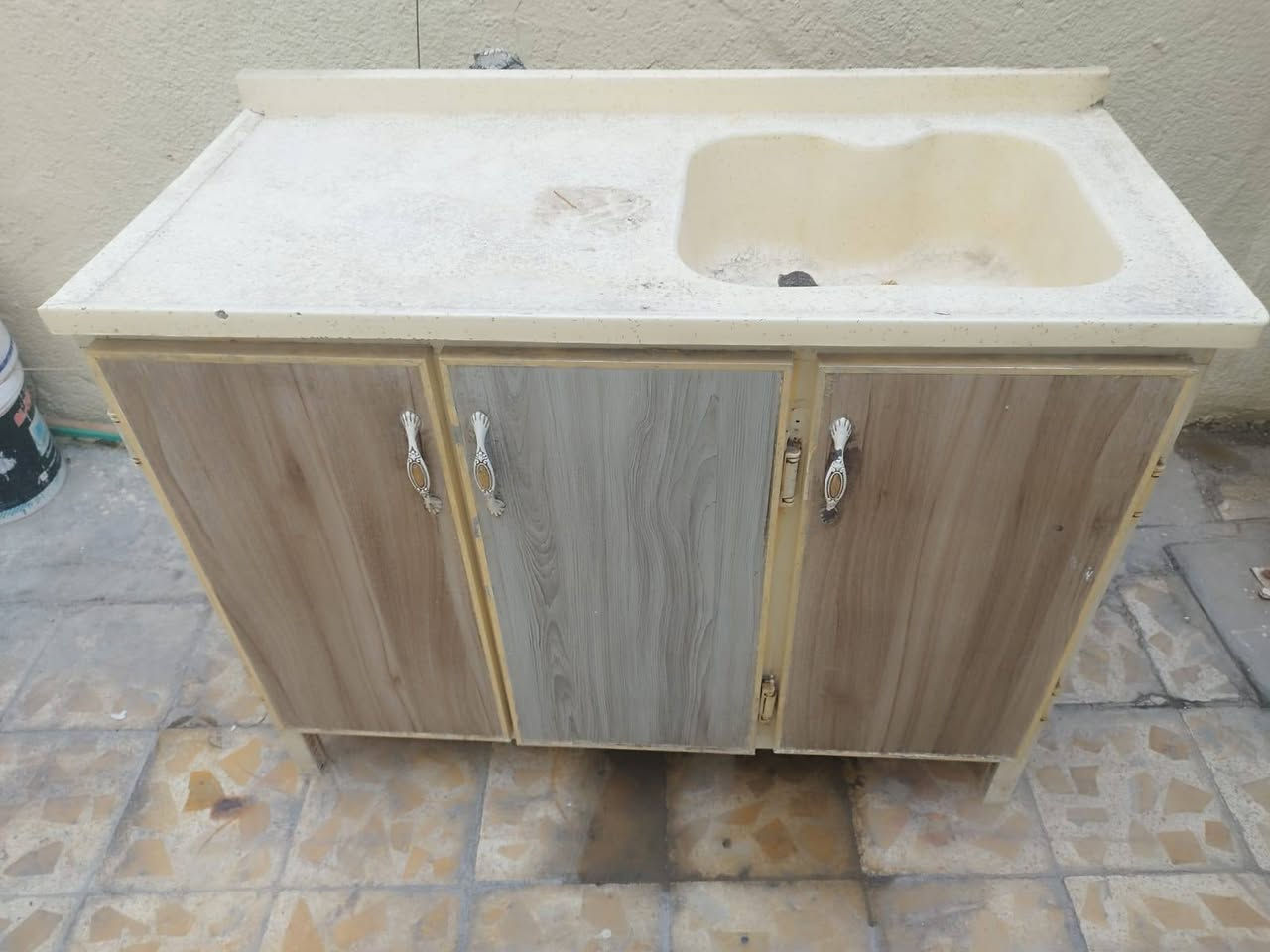 سنك مرمر للبيع مستعمل السعر 120 الف 

المكان البصرة الجنينة 

رقم واتساب ***********
