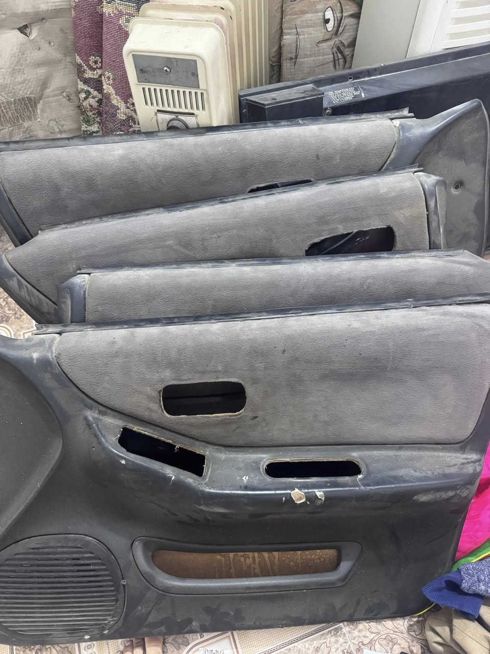 سلام عليكم ابطاين نيسان التيما جدد  كلش  تخم كامل مال سيارتين    لون ماروني ورصاصي ما ناقصهن شي للاستفسار  واتساب فقط ***********
