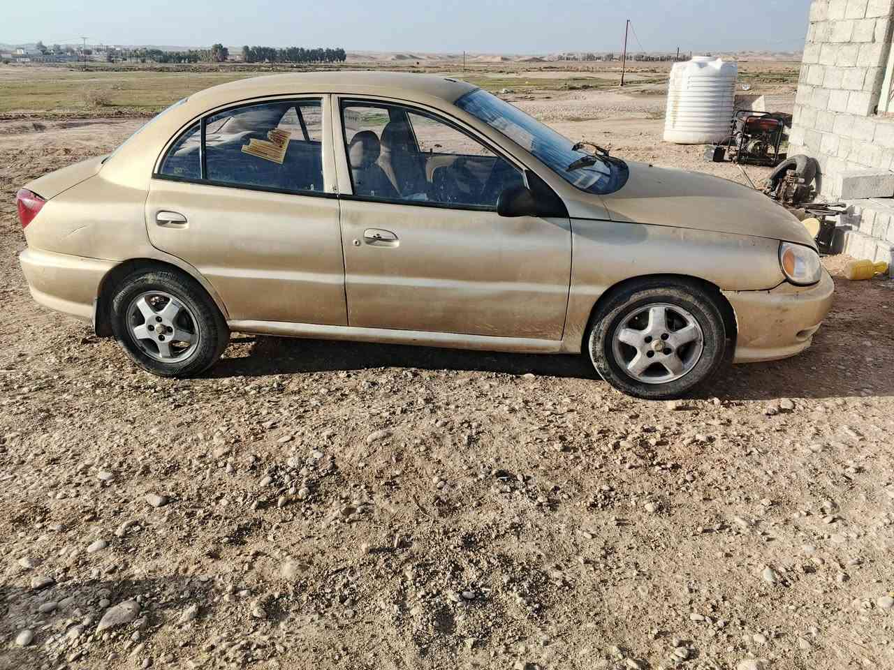 سعر ٣٨ وبيها مجال
كيا ريو م 2000 سياره خير من الله 
محرك وكير نضفه فول
كهرباية كله شغال  تدفه تبريد 
بيها بس ضرب بل باب خلفي 
رقم نكليزي شرط تحويل 
مكاني شهربان اطراف مياح ***********
