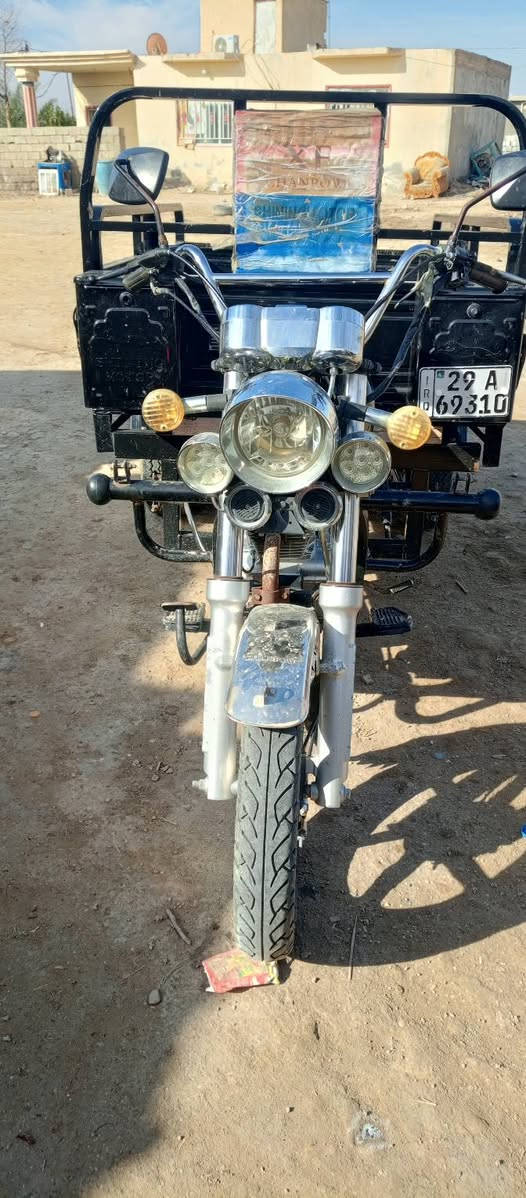 سلام عليكم ستوته جمره ٢٣موديل رقم انكليزي ستوته خير من الله كبل لشارع ب٢٩٥٠ وبيه مجال حك الجيه الخاص  مفتوح رقم الهاتف ***********
/***********مكاني واسط  الاحرار
