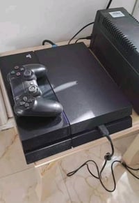 بلي فور 4 مهكر نضيف ما مفتوح  ويا يدتين