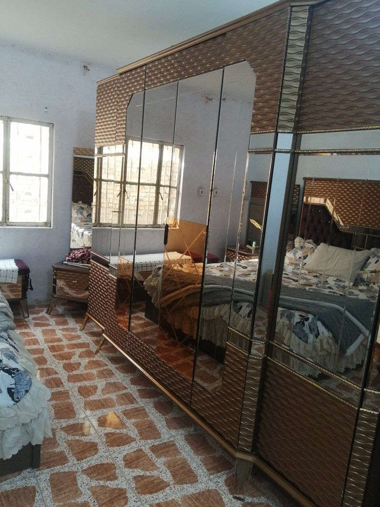 السلام عليكم عندي هاي الغرفه للبيع ٩ قطع خشبها ثكيل  درجه اولى أخذها ب٣٢ ورقه اريد ابيها بسبب السفر رايدتها ٢ مليون ونص الشرايع يعلق واني اجاوب ان شاء الله


**إذا كنت صاحب هذا الإعلان وتريد حذفه لأي سبب، رجاءا أرسل رسالة إلى الدعم الفني**