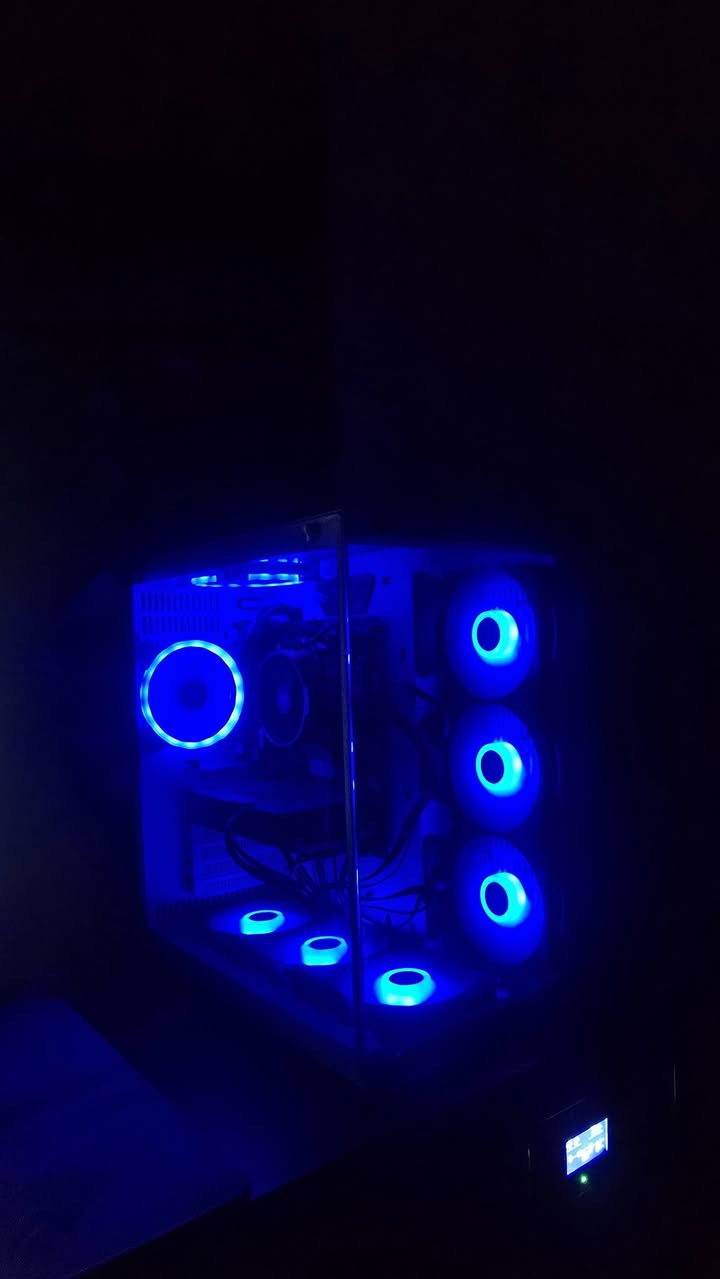 سلام عليكم كيس مواصفات
Rtx 3060 ti zotac
R5 5650g
Ram 16 ddr4 lexar
Mb b450 كيكابايت
M.2 128
Hhd 1t
كيس من زكماتك
+ماوس من هايبر اكس 
وكيبورد وكيبل lan انترنيت ١٠ متر
سعر  950
الشاشة Asus 165hz ips بيهة سماعات خارحية 
سعر الشاشة 185
مكاني بغداد دورة 
***********
