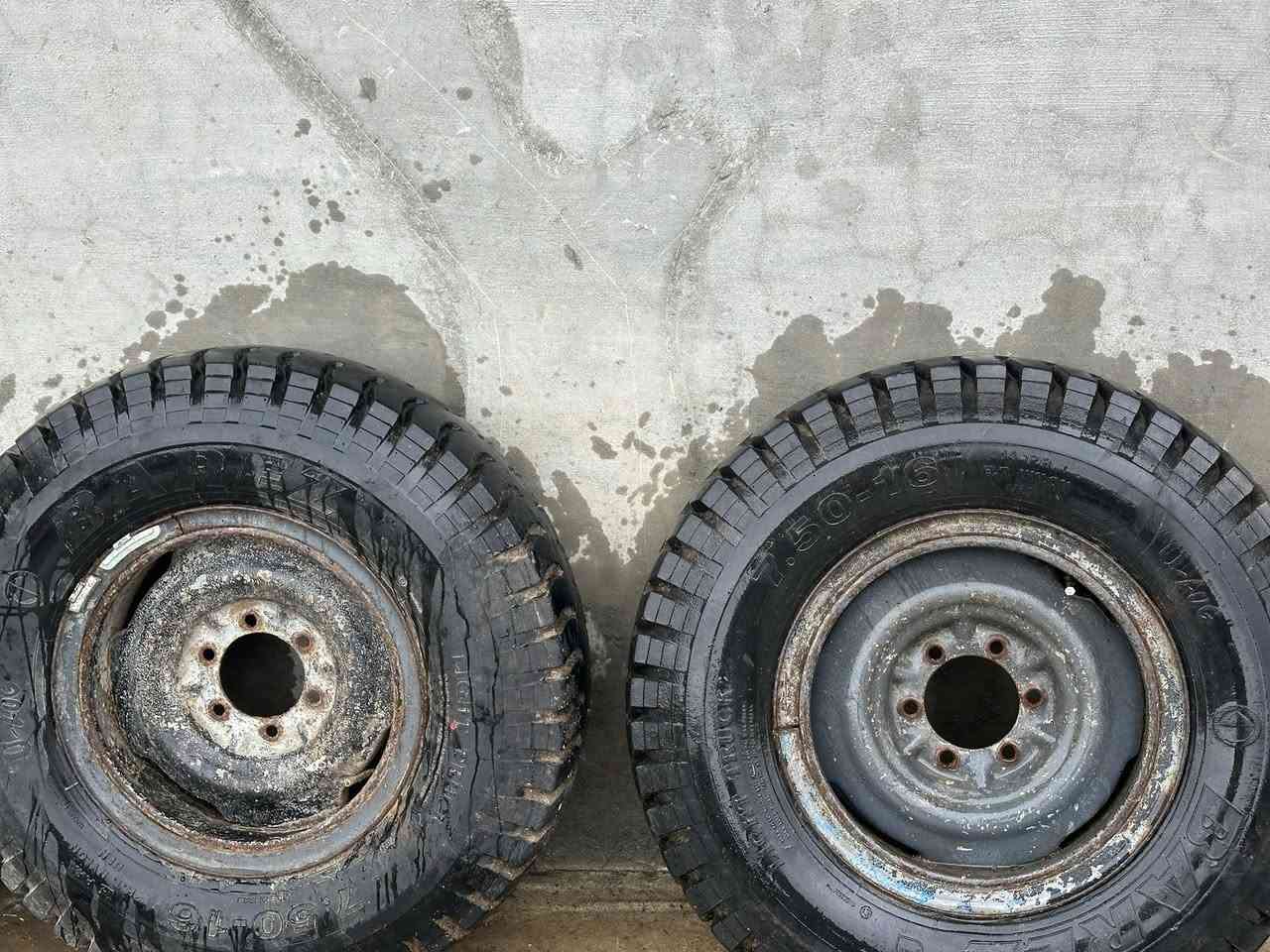 تایەی تایلەندی تەواو بۆ فرۆشتن 😍🔥🔥
بە ڕیم یان بێ ڕیم دەفرۆشرێت، 🫡
زۆر سووک بەکارهاتووە، تەمەنی کەمتر لە دوو مانگە، 🌪️
قەبارەی ١٦ 😍
***********

إطارات تايلاندية للبيع 😍🔥🔥
تُباع مع أو بدون جنوط، 🫡
مستعملة استعمالًا خفيفًا جدًا، عمرها أقل من شهرين، 🌪️
مقاس ١٦ 😍
***********
