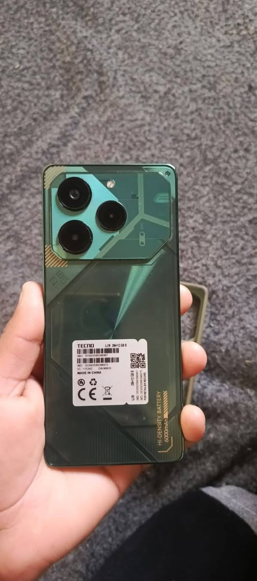 #السلام عليكم جهاز TECNO POVA 6 Pro 5G ذاكره 256 + رام 24  +كامره 108 mbفول تصوير+جهاز فول مواصفات اي عيب مابي صار شهر من اخذته مراوس فقط بأيفون 11 برو ماكس الي عنده يجي خاص او يخابر ع الرقم *********** مكاني كركوك حزيران 
#ملاحضه فقط مراوس بأيفون 11 برو ماكس
ملحقات كامله كارتونه ويا كامل ملحقات عد سماعات بطاريه عملاقه 6000 ويدعم الشحن السريع 70واط
