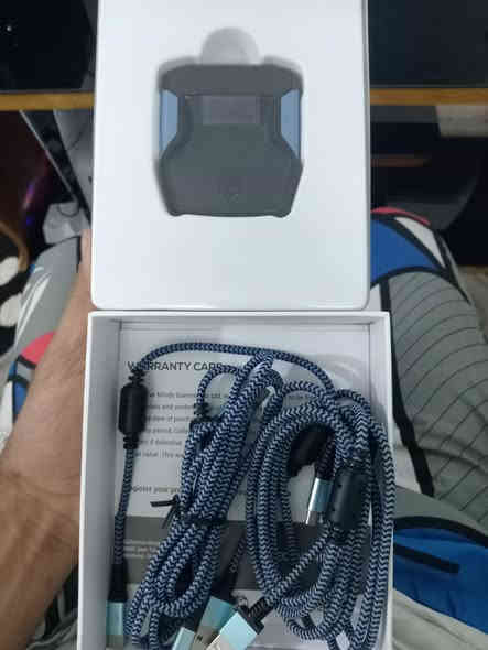 قطعة اكرونس زين 
سعرهة 125 
نضيفة جديدة 
اكو توصيل 
الحاب يستفسر يتواصل واياي على الرقم ***********
