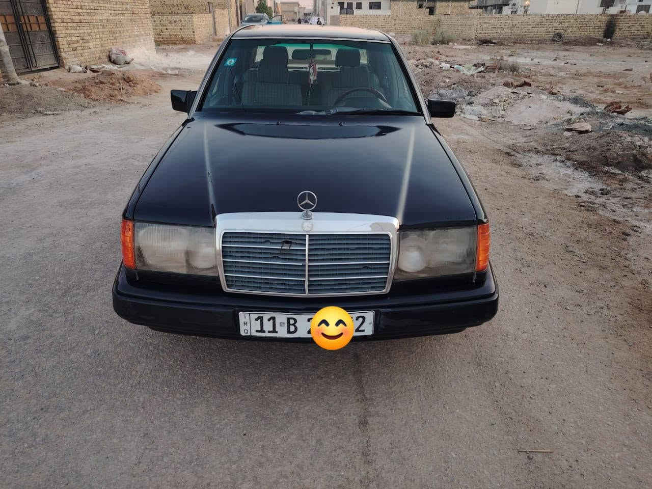 السلام عليكم للبيع مالسدس دب حجم 300  موديل 1992 سياره جديده مكفوله من ضربه قواعد دبلات بلاد امامي وخلفي محرك وكير ملكه كارتون 3000 مال حاويه حداديه أماميه وخلفيه جديده تخم تاير ستوني شاده ماعايزه برغي ترايك 200كهربائيات كلها شغاله فتحه بلقماره جام كهربائي 4 رقم بغداد دولي سنويه مجددة 2030 مكان سياره الديوانية السعر 38 وبيهه مجال بيع مستعجل ***********
