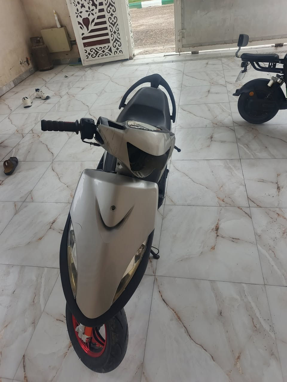 ماكس عدله للبيع
ماكس عدله للبيع شغاله منطول للطول نضيفه شلعه او معدل تاكل الكاع بوشه 55 تيتانيم اصلي 

بيها نوقوصات بصيطه تجيب لايت امامي او تنضف كابريتر فقطط 

بعد كلشي ما ناقصها

 العنوان ميسان ابو طشيب 

تواصل ***********
