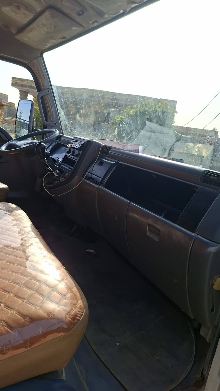 كنتر للبيع موديل ٢٠٠٩ رقم بابل بسمي جديده كير مكينه كفاله تبريد مكان السياره العماره للستفسار الاتصال على الرقم ***********
