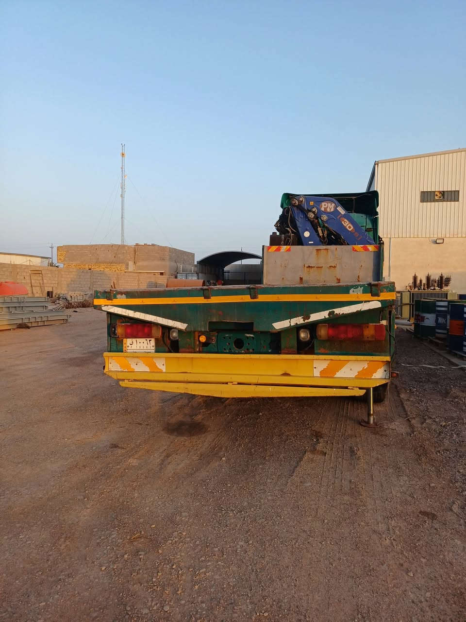 سكانيا كرين للبيع طول البدي ٧ متر كرين ١١ طن بي ام موديل ٢٠٠٤ الرقم ميسان السعر ٤ شدات و ٧٥ الرقم انكليزي كرين  ٥ سلايتات + ٤ رجلين 
 جديد ***********
