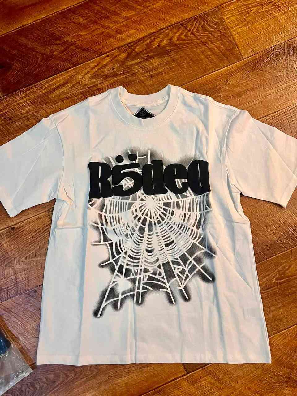 تيشرتات باله جديد
مركات امريكية
Cactus Jack Rodeo
Demin tears 
Travis scott
Saint Tears 
السعر القطتين 25 الف


**إذا كنت صاحب هذا الإعلان وتريد حذفه لأي سبب، رجاءا أرسل رسالة إلى الدعم الفني**