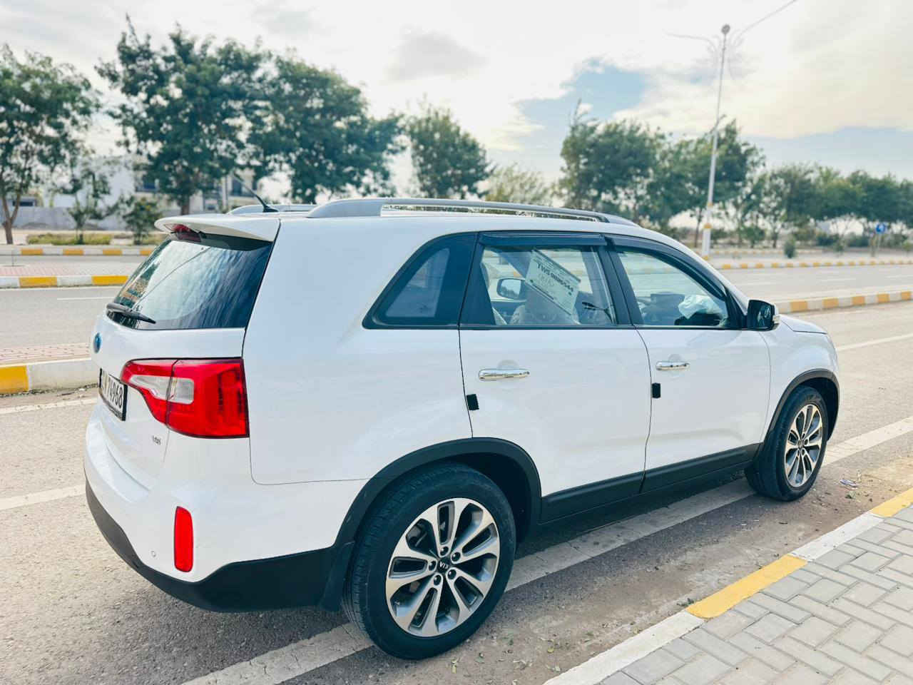 سلام عليكم ورحمة الله وبركاتة 
للبيع سورنتو 2015 مكفوله كفاله عامه 
سته سلندر مكفوله كير ومحرك 
عداد المشي 120 حقيقي شرط 
تحويل موباشر 
مكان السياره صلاح الدين 
قضاء بلد 
رقم الهاتف ***********
اخوان مكلف بالنشر رقم صاحب السياره بالمنشور
