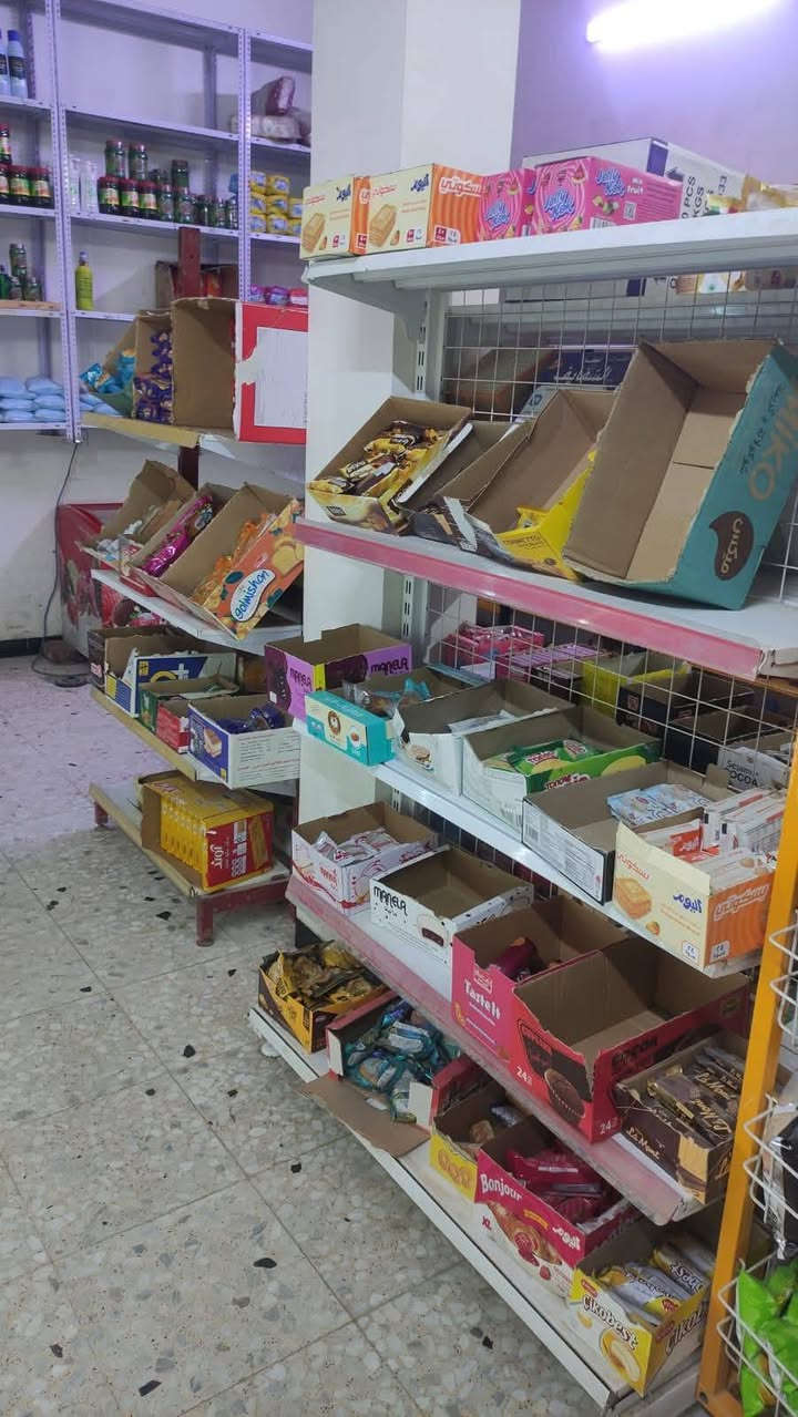 سلام عليكم (مكلف بالنشر)

اسواق للبيع على الشارع العام تحتوي على 6 عارضات ايكور عمودية  و2بطحية وحده للمحل واحده مال ابو الموطة 
وتحتوي على سفينة 2 
وسلات جبس 2 
ايجار المحلات 250
الموقع حي طارق القديم مقابيل افران النرجس 
للاستفسار الاتصال على الرقم 
 ***********
