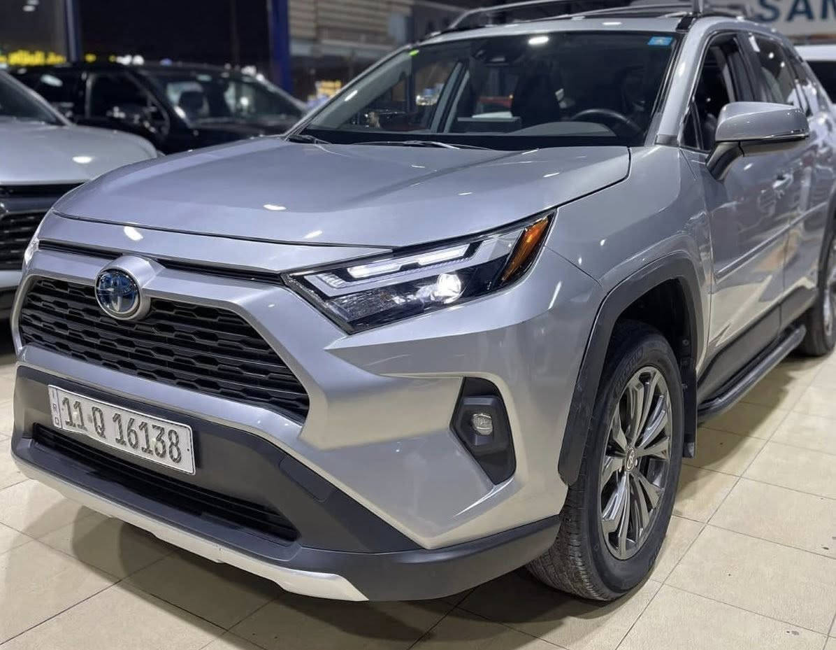 يالله
السلام عليكم راف فور وارد امريكي 
فئه XLE بريميوم  

                الون :  ( سلفر )

           حجم المكينه :  2500 هايبرد

المسافه المقطوعه :   ١٩ الاف ميل    

الضرر : تبديل جاملغ وطرف البنيد 
فقط

الايرباك : استيرن فقط 

#مواصفاتها

1. شاشه 

2.كامرا

3.هند بريك بصمه

4.كشنات جلد

5.فتحه

6.ويل كب

7.بصمه

8. كيجات دجيتل

9.قطعتين تبريد 

10.شحن وايرليس

11.كشنات كهرباء

12.صندوك كهرباء

13.كشافات

14.هيترات بالكشنات

15.لايتات لد + زنون

16.حساسات خلفي امامي 

17.رادارات 360

18.اشاير بالمري

19.اناره داخلي بالدشبول والبيبان

20. بك لايت لد

21. ⁠مرقبة نقطة عمياء 

22. ⁠كشن سائق خزن ميموري 

23. ⁠تدفئه بلكشنات 

24. ⁠تدفئه بالستيرن 

25. ⁠فور ويل

تفاصيل اكثر هذا رقمي .***********  تحياتي

مكاني النجف الاشراف
