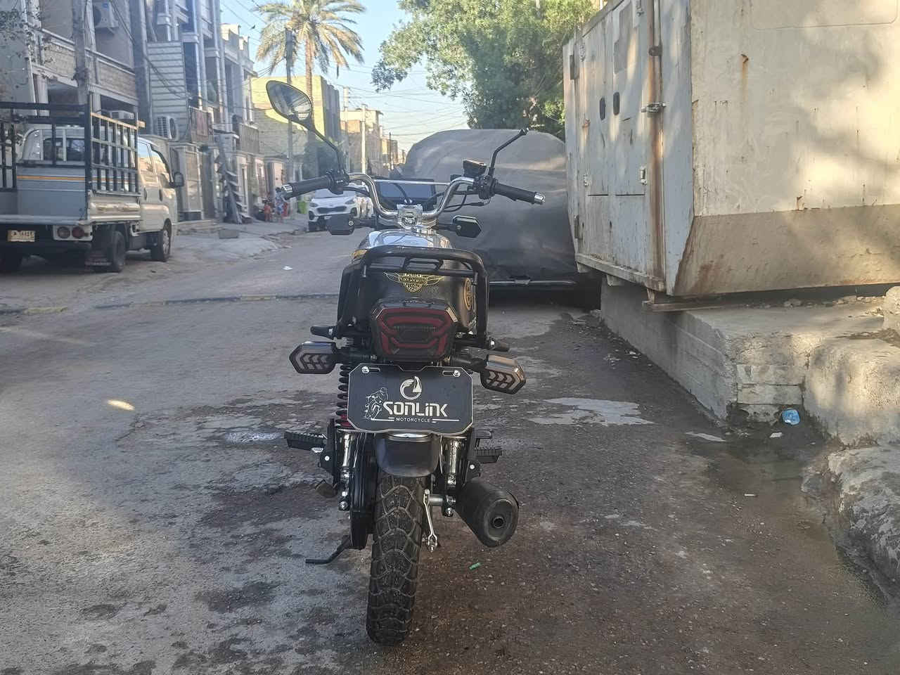 السلام عليكم
دراجه إيراني موديل ٢٦ 
محرك 200cc ضاغطة وزنجيل الدراجه ما ماشيه نضيفة نقص بس مرايات ويدة مال بريك امامي مكسورة إلي بل ستيرن جنت اديرلها دهن موتل والدراجه مكاتبة موجودة  الرقم ***********
