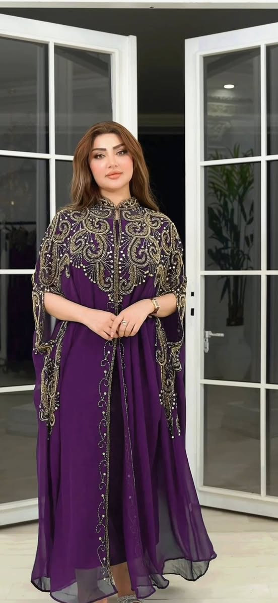 وصل الجديد 🦋 🦋 🦋 🦋 
👗 بشت هندي 
✨ يتكون من:
👘 بشت شيفون شغل حجر يدوي 
👗 فستان داخلي

🎨 ألوان حلوة ترضي كل الأذواق
👗👌 تلبيس من وزن 55 لحد 120


**إذا كنت صاحب هذا الإعلان وتريد حذفه لأي سبب، رجاءا أرسل رسالة إلى الدعم الفني**