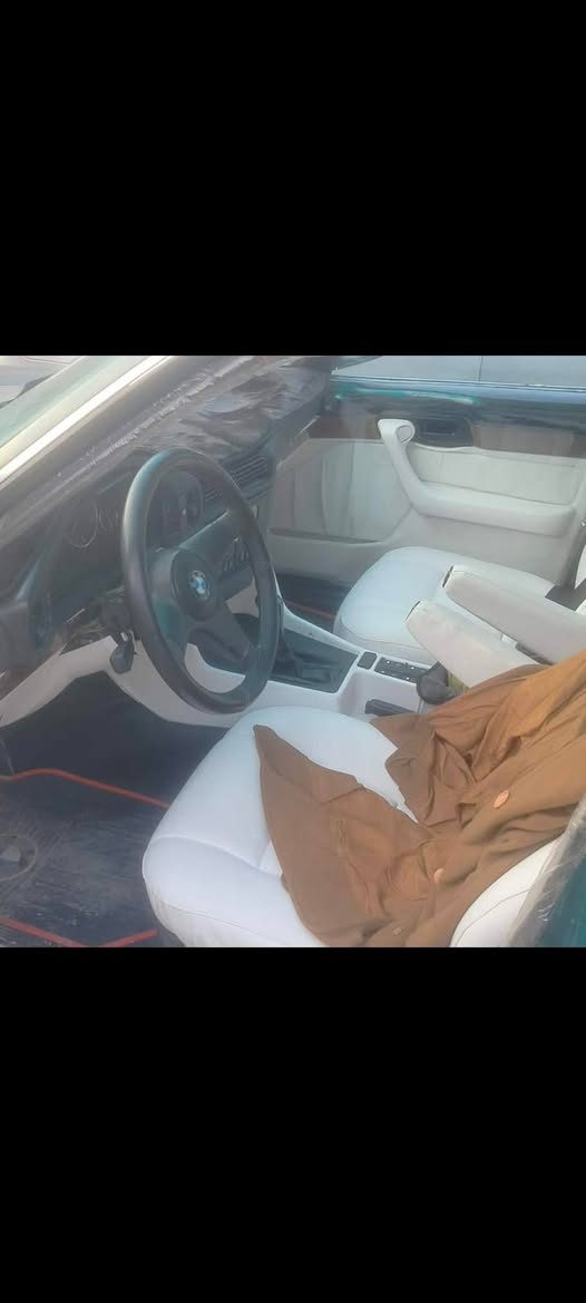 بۆفرۆشتن لە کالارم  ئاولیاتە و حاسیبە  باڵام من باس کفیلی ئاکە م ماڵی کاس نابێت سایارە کە زۆر باقاواتە 525جە و گێڕ عادیە سایارە کە 250دینار مسرفی تێ نیە تابریت ساردوو گارم واشارت بێش بانە و فۆڕمیگە و سلایتە جوار جامە کارە بە ڕاقە م ***********
