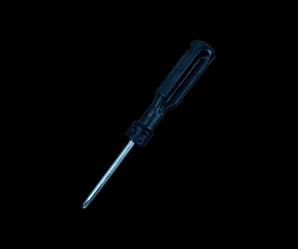 مركبة أطفال كهربائية رباعية الدفع

الاستخدامات

مناسبة للأطفال للّعب داخل المنزل أو في الحدائق والساحات الخارجية.

تساعد على تطوير مهارات التوازن والتوجيه لدى الطفل.

مثالية كهدية مميزة للأطفال بين 3 – 5 سنوات.

يمكن استخدامها للركوب اليومي، الرحلات العائلية أو جلسات اللعب الجماعي.

المميزات

محرك كهربائي قوي يمنح الطفل قيادة سلسة.

بطارية قابلة للشحن (حسب الصور: بطارية داخلية مع شاحن خارجي).

مفتاح تشغيل + مفتاح أماميخلفي للتحكم بالاتجاه.

مؤثرات صوتية وموسيقى مدمجة لزيادة متعة الطفل.

تصميم رياضي يشبه سيارات الـATV رباعية الدفع.

مقعد مريح مع سطح مانع للانزلاق.

عجلات عريضة توفر ثباتًا ممتازًا على الأسطح المختلفة.

هيكل بلاستيك عالي المتانة ومقاوم للصدمات.

يتحمل وزن الطفل ويمنحه وضعية جلوس آمنة.

الألوان المتوفرة: أحمر – أصفر – أزرق.

الوزن الإجمالي للكارتون: 5.5 كغم

الوزن الصافي: 4.5 كغم

محتويات الصندوق

المركبة (غير مجمّعة – تجميع بسيط).

مقود القيادة.

المقعد.

العجلات الأمامية والخلفية.

براغي التثبيت.

شاحن البطارية.

سكروب (مفك) خاص للتجميع.

دليل الاستخدام والتركيب.

الملاحظات

العمر المناسب: 3 سنوات وما فوق.

يجب شحن البطارية 6–8 ساعات قبل الاستخدام الأول.

يجب أن يتم التجميع تحت إشراف شخص بالغ.

لا تُستخدم في الطرق العامة، مخصّصة للّعب فقط.

قياس الكارتون:

طول 69 سم – عرض 39 سم – ارتفاع 29 سم.

تجنّب ملامسة الماء المباشر لحماية الدائرة الكهربائية.