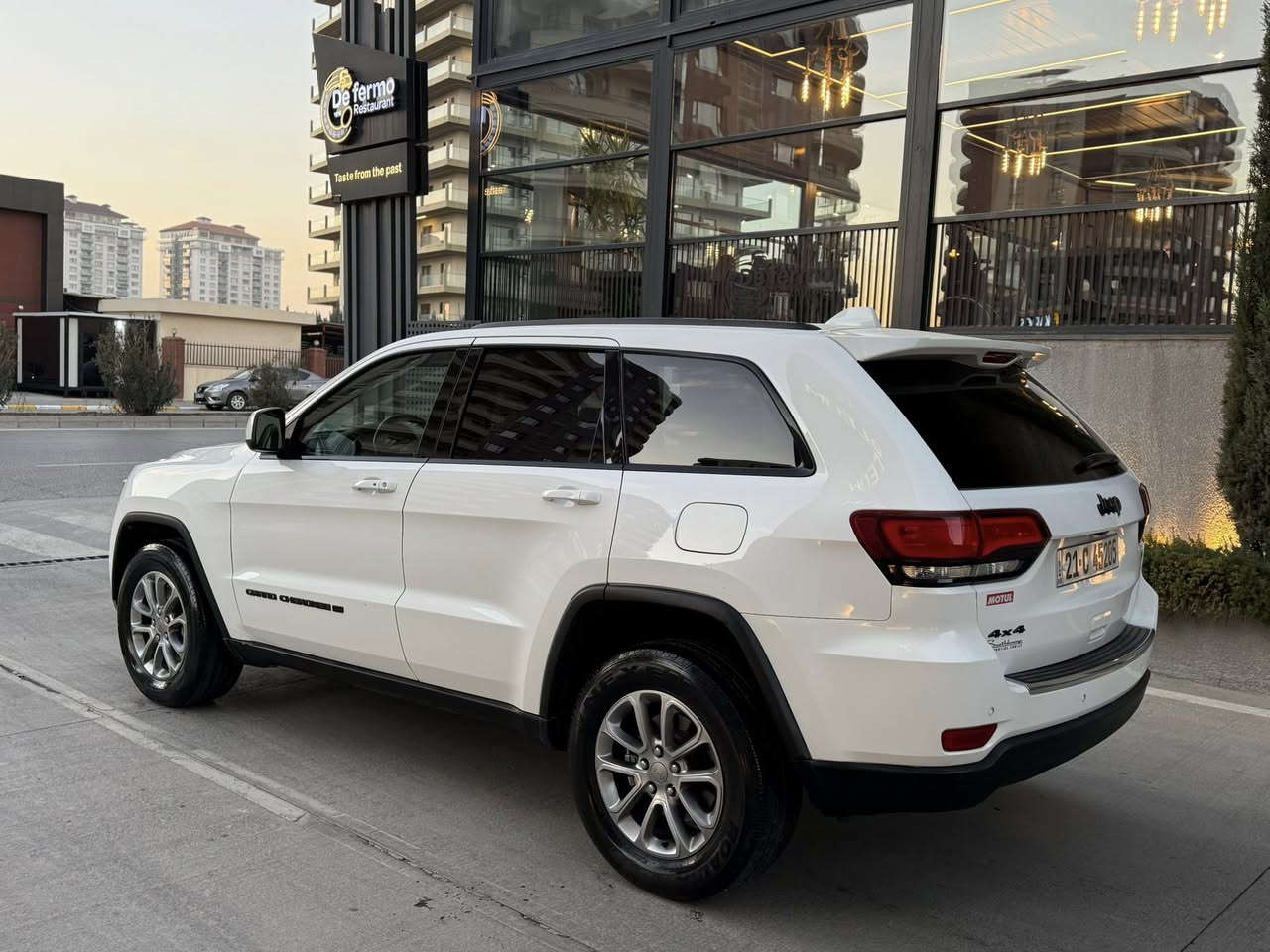 ﷽
‏‎ماشاءالله تبارك الرحمن 
للبيع جيب موديل ٢٠٢٢
مواصفات فوول بس بدون فتحه 
بصمه ، تشغل عن بعد ، شاشه جبير ، سندوق كهربائي ، فورويل ، فوليوم ، كشنات و ستيرن كهربائي و تدفئة بعد بيها هواي مواصفات 
ماشيه ٣٣ الف 
سيارة بدون ضرر قطعتين سرقه بدون دواخل او ارباك 1c4rjfagxnc121126
مكان السيارة/ سليمانيه 📍 
***********
