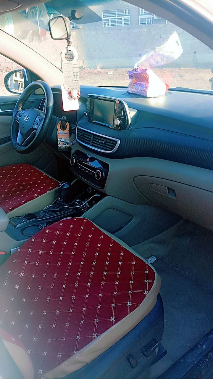 توسان 20كامل مواصفات ماعدا البني راما
ماشيه 48 مكفولة كفاله عامه 
ماعدا الباب الخلف السايق مفتوح 
بي بارد بكد باكيت الجكاير
اسياره مناسبه رقم بغداد
سياره فول ***********
مكاني الدوره 
***********اسعر اتصل وادلل
