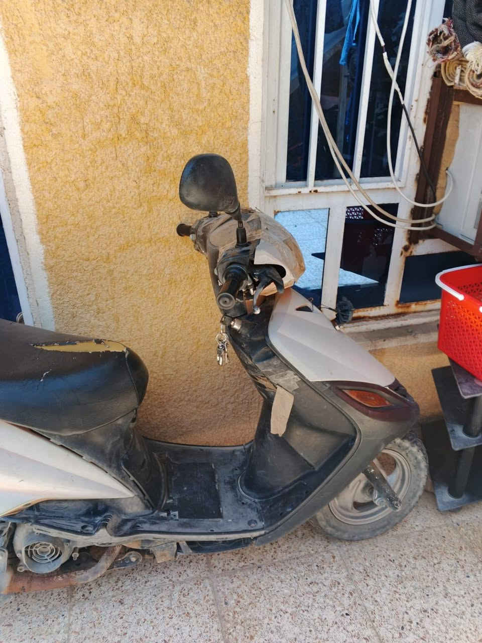 للبيع مكاني المدائن السعر ٢٥٠ وبيها مجال قليل للتواصل ***********
