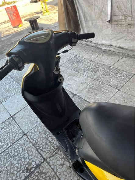 السلام عليكم 
(***********)
(***********)
(475)
العنوان بغداد حي الجامعة 
للبيع ماكس عدله بوشه 49 نكره مكينه خرسه بدون لا نضوح ولا تبخير ولا صوت شلعة معدل كامله مكمله صدر امامي خلفي شغال وبلادي بريك امامي خلفي شغال تايرات امامي خلفي جدد كفرات مبدله جدد مطبكه ستاند صفح ستاند تعليك كله موجود وبلادي كهربائيات 
سلف شغال لايت امامي خلفي شغال هورن شغال باقي الدراجة موضحه بغداد
